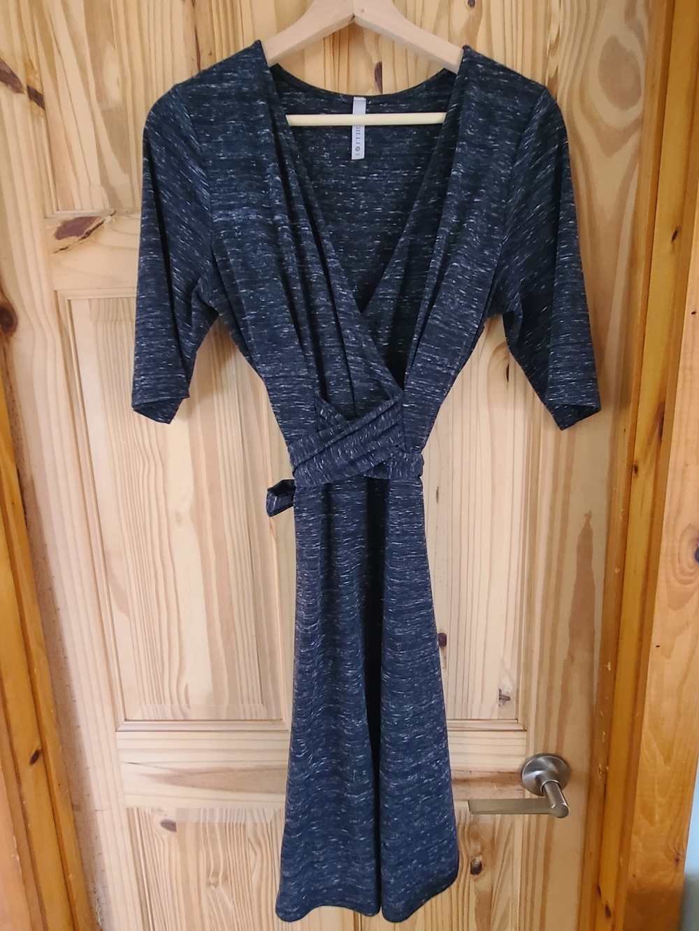 Gilli Black Marled Wrap Midi Dress